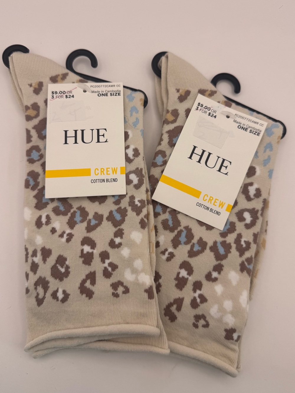 HUE Jeans Socks Cream Animal Print - 2 Pairs - Crew Style